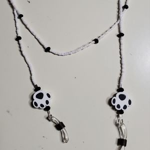 Beaded eyeglass holder